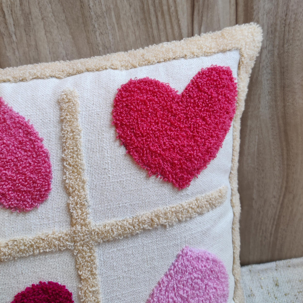 OLLIE 9 Hearts Pillow Cover